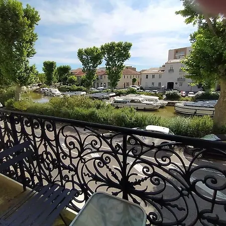 Avec Balcon, Bord Du Canal, Wifi.