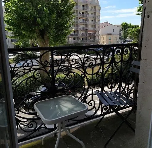 Avec Balcon, Bord Du Canal, Wifi.