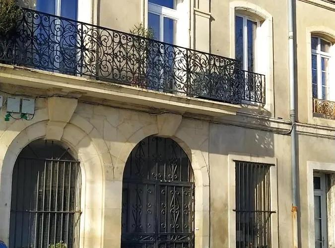 Avec Balcon, Bord Du Canal, Wifi.